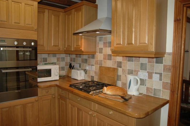 Neuadd Arms Hotel Llanwrtyd Wells Екстериор снимка